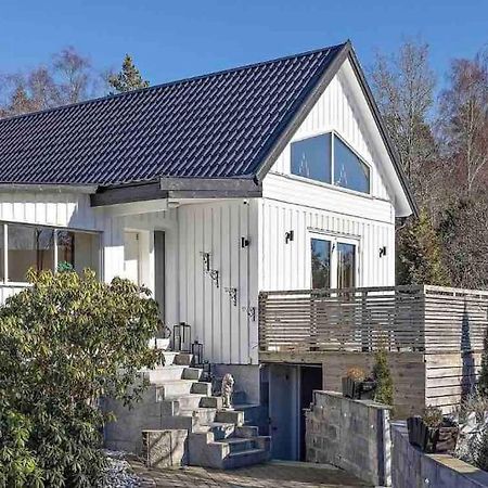 Mysigt Hus Med Natur & Jacuzzi I Olofstorp Gotemburgo Exterior foto