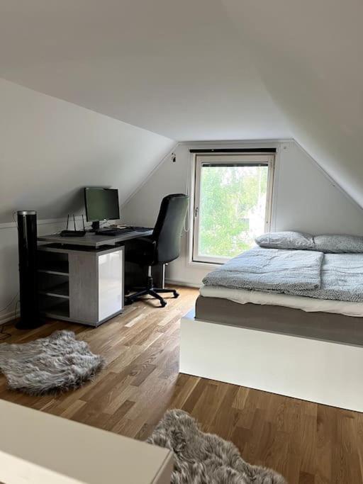 Mysigt Hus Med Natur & Jacuzzi I Olofstorp Gotemburgo Exterior foto