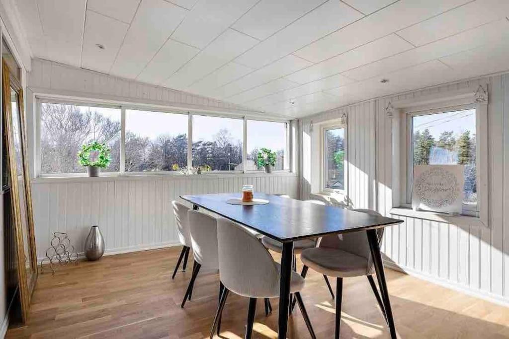 Mysigt Hus Med Natur & Jacuzzi I Olofstorp Gotemburgo Exterior foto