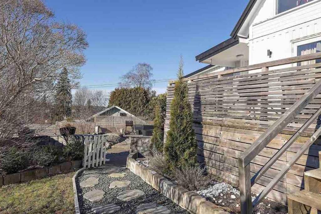 Mysigt Hus Med Natur & Jacuzzi I Olofstorp Gotemburgo Exterior foto
