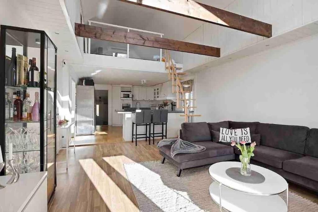 Mysigt Hus Med Natur & Jacuzzi I Olofstorp Gotemburgo Exterior foto